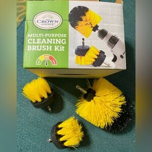 The Crown Choice Multi-Purpose Cleaning Brush Kit - Yellow